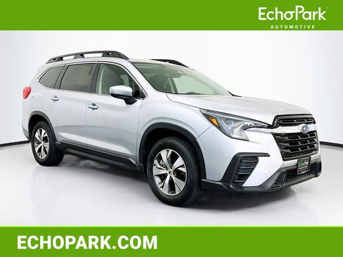 Used 2025 Subaru Ascent Premium AWD/4WD image 1