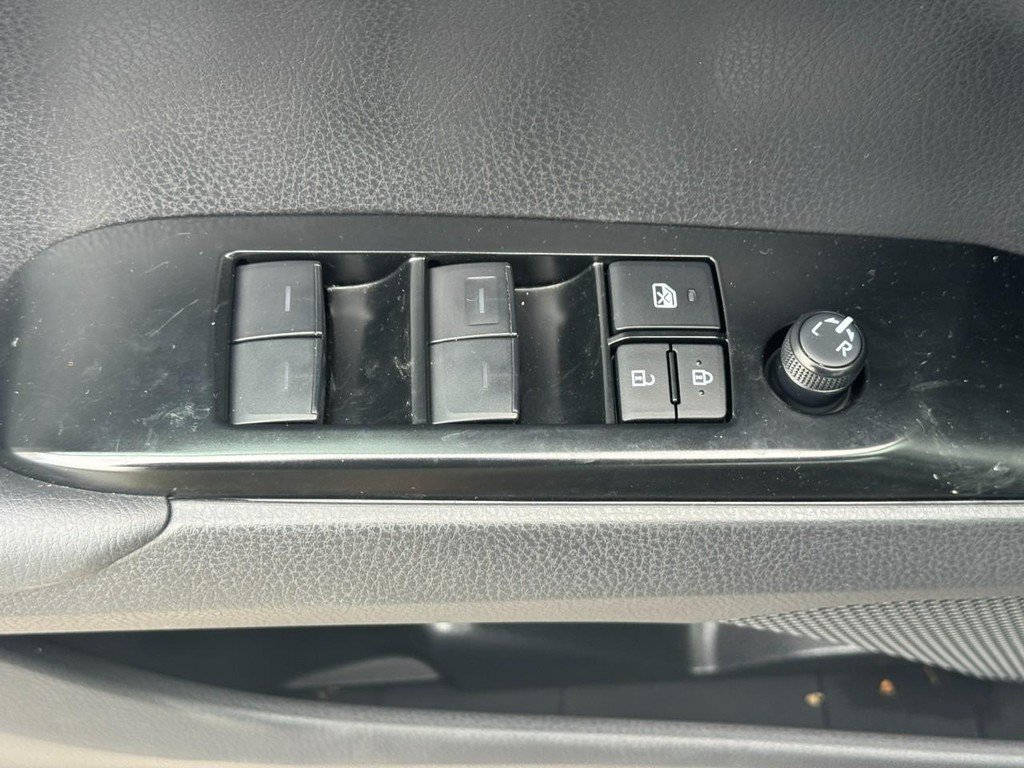 Used 2026 Toyota Camry LE FWD image 22