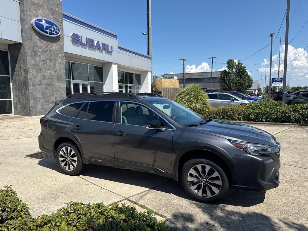 Used 2025 Subaru Outback Limited AWD/4WD image 8