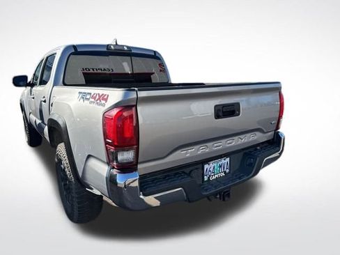 Certified 2018 Toyota Tacoma TRD Off-Road image 4