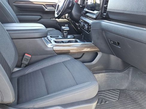 Used 2024 Chevrolet Silverado 1500 LT Trail Boss w/ Convenience Package II image 24