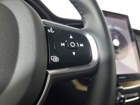 New 2027 Volvo XC60 B5 Plus AWD/4WD image 26