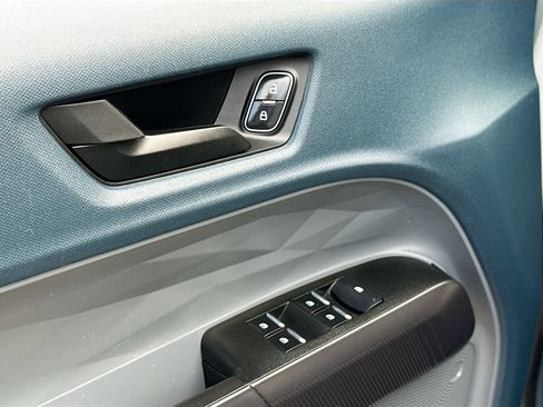 Certified 2024 Ford Maverick XL FWD image 8