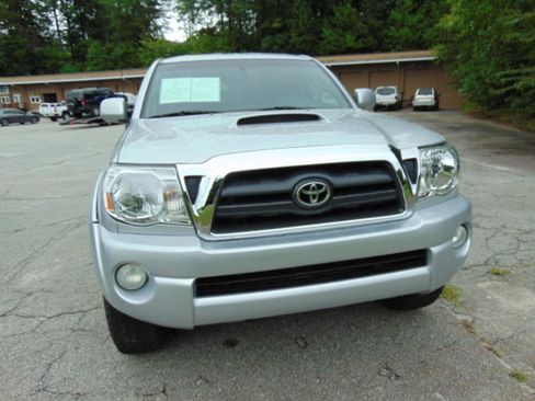Used 2009 Toyota Tacoma PreRunner w/ TRD Sport Pkg RWD image 16