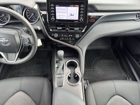 Used 2024 Toyota Camry LE image 10