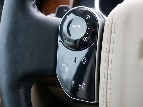 Used 2020 Land Rover Range Rover HSE image 20