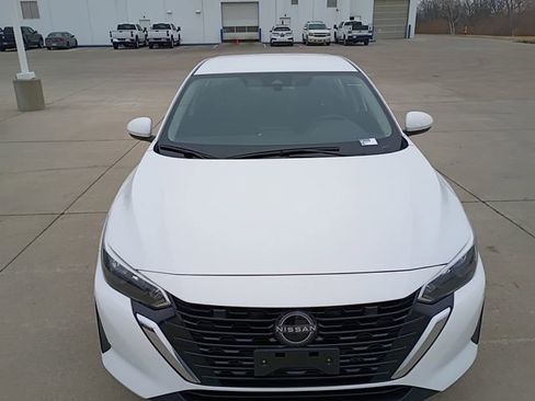 Used 2025 Nissan Sentra S image 13