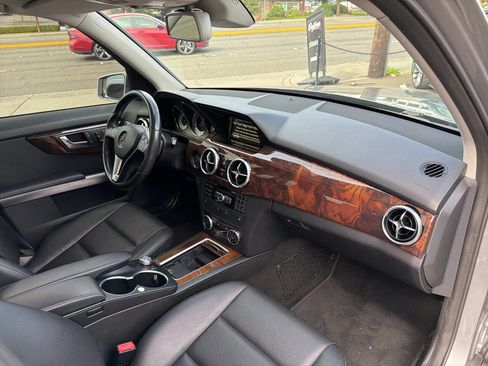 Used 2015 Mercedes-Benz GLK 350 4MATIC image 23