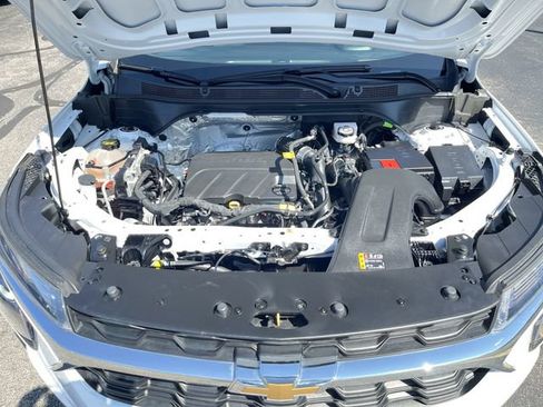 Used 2024 Chevrolet Trax LS w/ LS Convenience Package FWD image 26