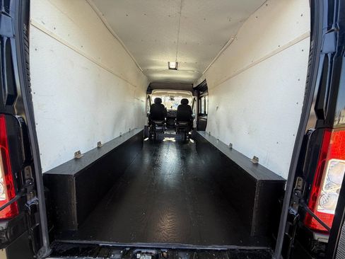 Used 2021 RAM ProMaster 3500 w/ Premium Appearance Group image 11