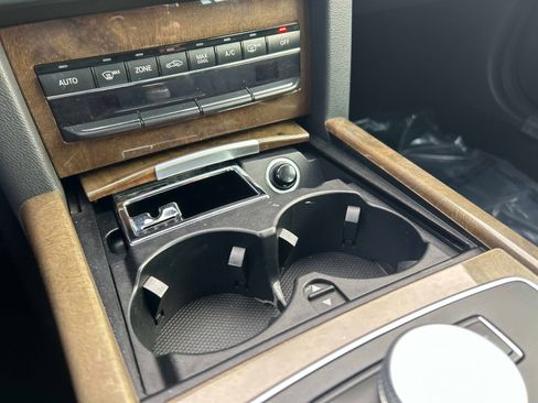 Used 2010 Mercedes-Benz E 350 4MATIC Sedan image 33