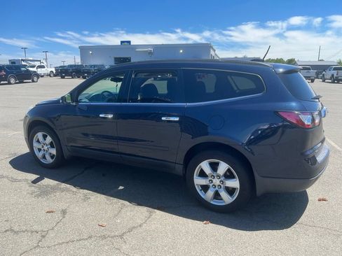 Used 2016 Chevrolet Traverse LT w/ Style and Technology Package AWD/4WD image 2