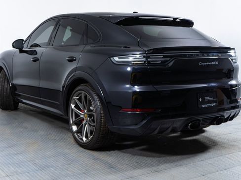 Used 2021 Porsche Cayenne GTS image 2