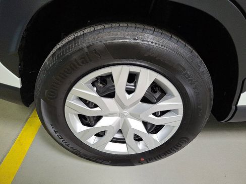 New 2026 Toyota Corolla Cross L image 5