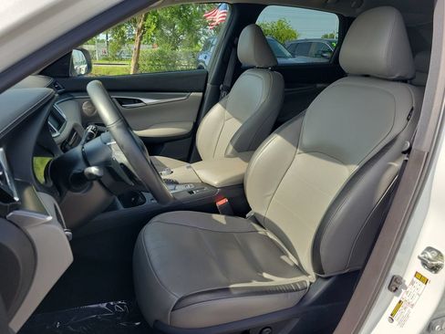Used 2023 INFINITI QX50 Luxe w/ Cargo Package FWD image 15