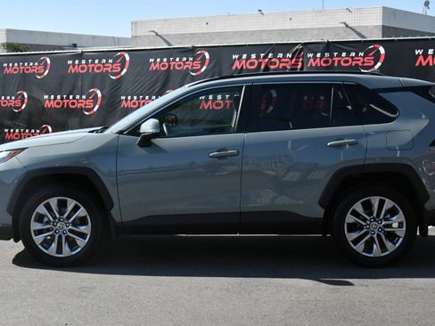 Used 2023 Toyota RAV4 XLE Premium FWD image 4