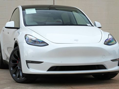 Used 2022 Tesla Model Y Performance AWD/4WD image 4