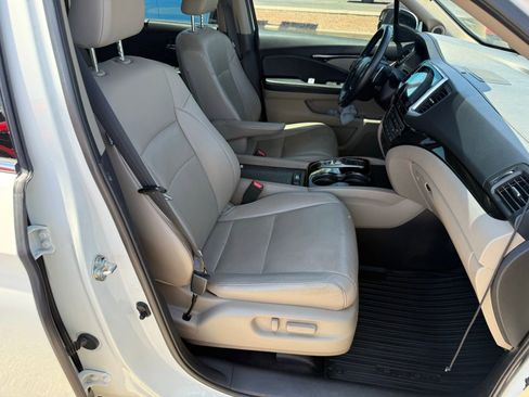 Used 2017 Honda Pilot Elite image 36
