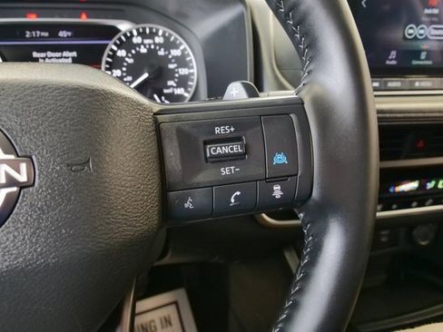 Used 2025 Nissan Rogue SV image 23