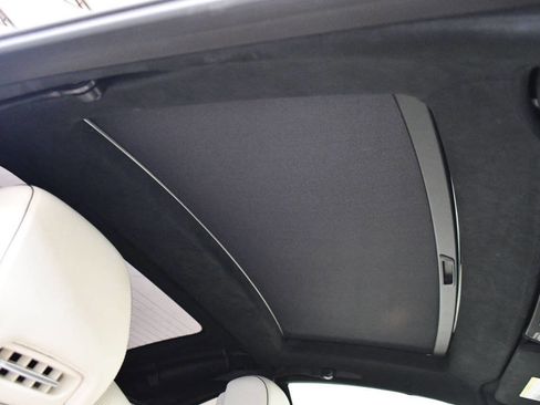 Used 2017 Mercedes-Benz SL 550 image 24