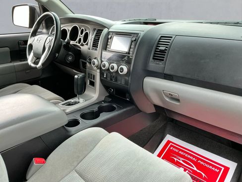 Used 2016 Toyota Sequoia SR5 image 19