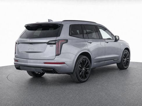 Certified 2023 Cadillac XT6 Sport w/ LPO, ONYX Package AWD/4WD image 4