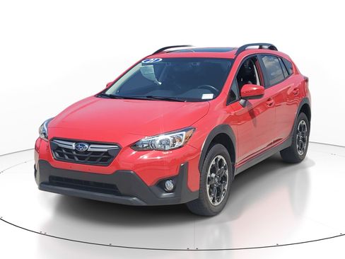 Used 2021 Subaru Crosstrek 2.0i Premium w/ Moonroof Package AWD/4WD image 3