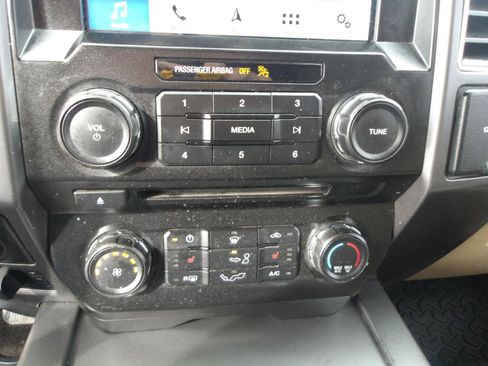 Used 2017 Ford F150 XLT w/ Equipment Group 302A Luxury image 25