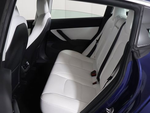 Used 2019 Tesla Model 3 Standard Range Plus image 33