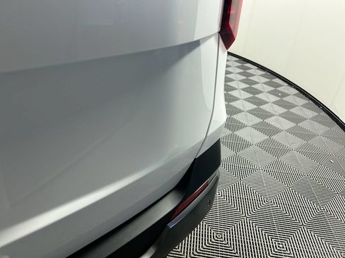 New 2027 Kia Carnival SX w/ Dark Edition Package FWD image 6