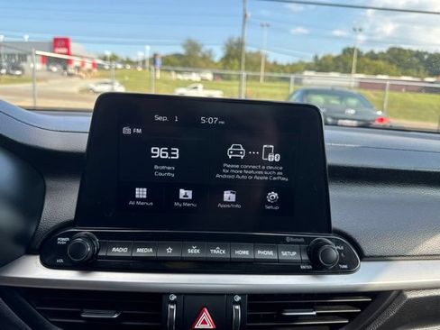 Used 2020 Kia Forte LXS FWD image 16