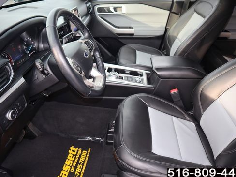 Used 2022 Ford Explorer XLT w/ Equipment Group 202A image 17