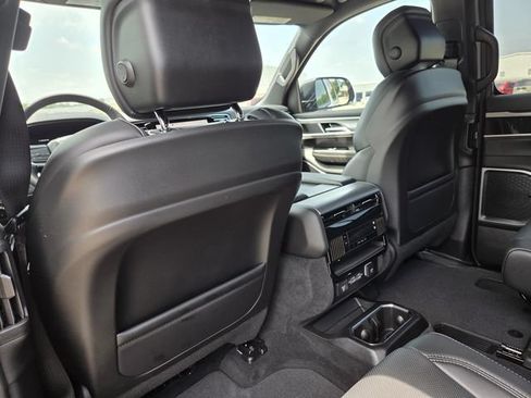 New 2026 Jeep Grand Wagoneer 4WD w/ Premium Group I image 29