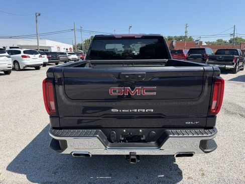 Used 2023 GMC Sierra 1500 SLT w/ SLT Premium Package AWD/4WD image 4