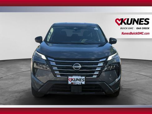 Used 2024 Nissan Rogue S FWD image 3
