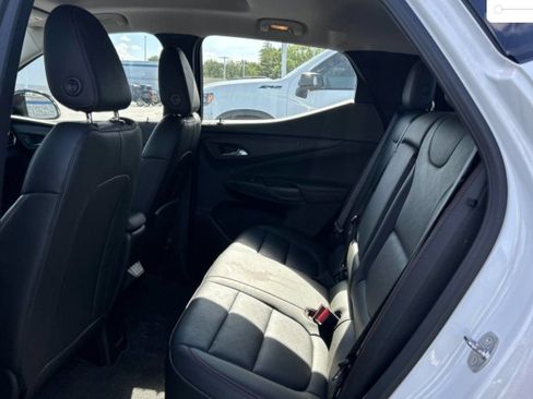 Used 2023 Chevrolet Bolt EUV Premier w/ Sun & Sound Package FWD image 4