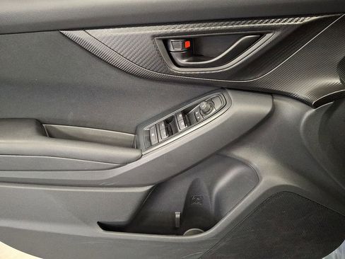 Certified 2023 Subaru Crosstrek 2.0i image 14