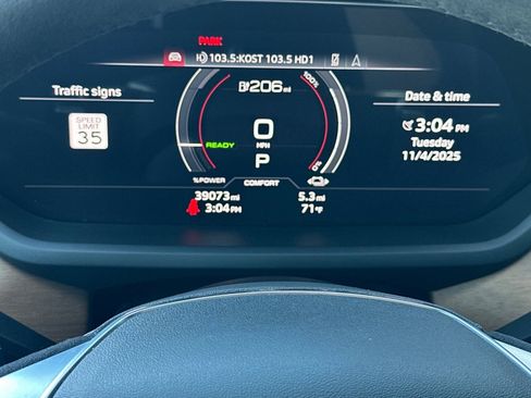 Used 2022 Audi e-tron GT Premium Plus image 24