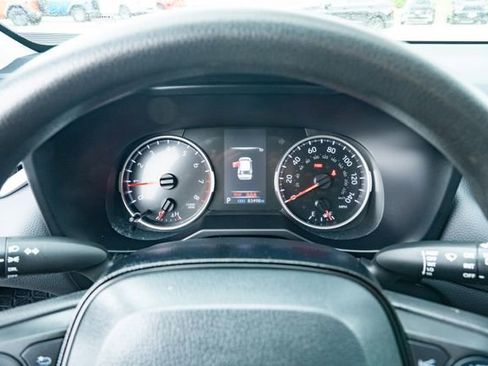 Used 2020 Toyota RAV4 LE FWD image 20
