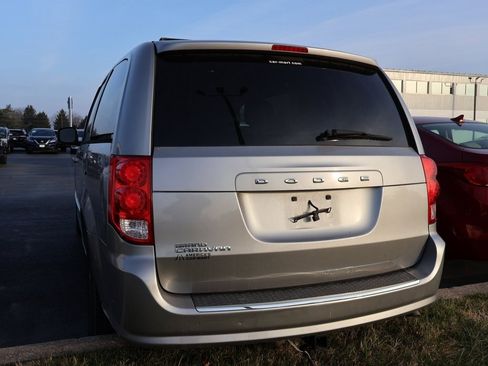 Used 2013 Dodge Grand Caravan SXT w/ UConnect Hands-Free Group image 14