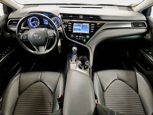 Used 2020 Toyota Camry SE image 13