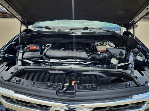 Used 2023 Chevrolet Silverado 1500 LT AWD/4WD image 15