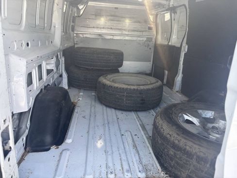 Used 2018 Ford Transit 250 148 Low Roof RWD image 29