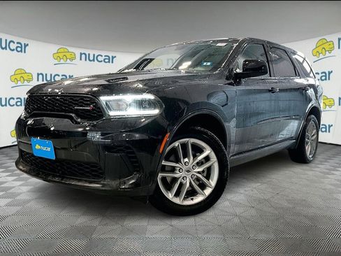 Used 2024 Dodge Durango GT image 3