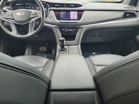 Used 2022 Cadillac XT5 Premium Luxury w/ Technology Package AWD/4WD image 14