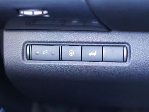 Used 2022 Nissan Pathfinder SL image 18