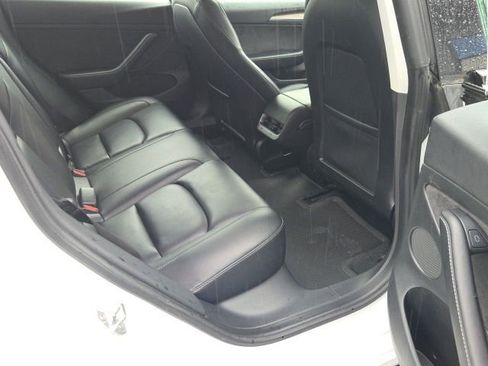 Used 2021 Tesla Model 3 Standard Range Plus image 8