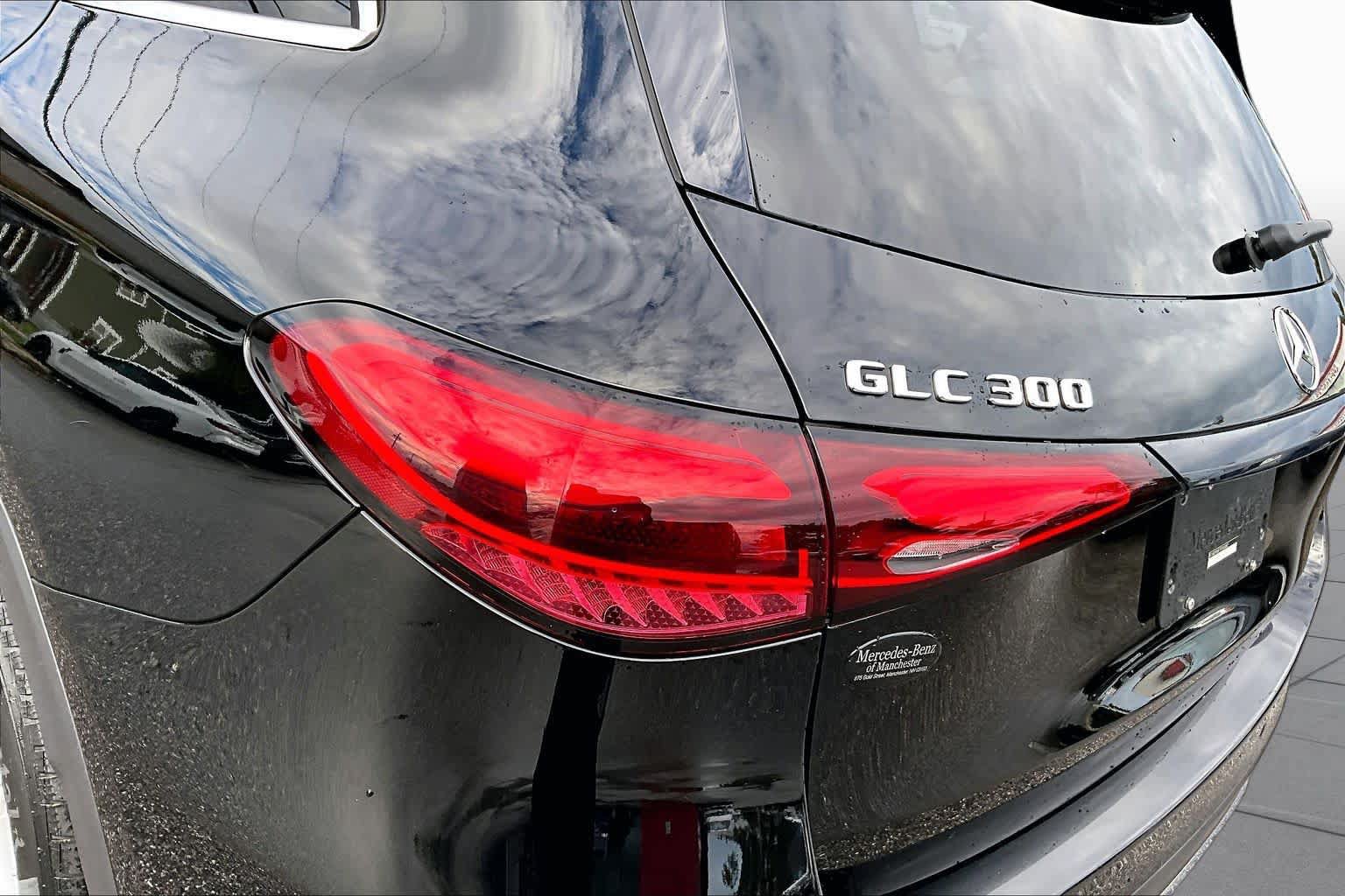 Used 2024 Mercedes-Benz GLC 300 4MATIC image 27