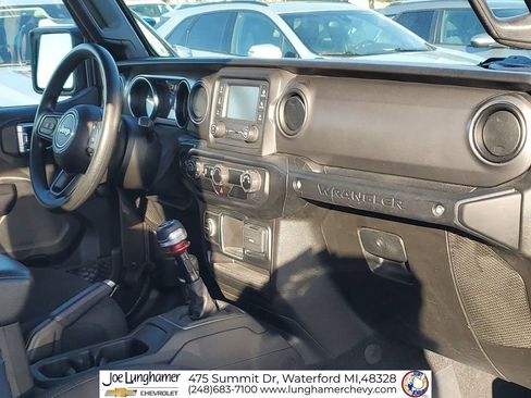 Used 2021 Jeep Wrangler Sport image 28
