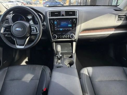 Used 2019 Subaru Outback 3.6R Limited AWD/4WD image 12